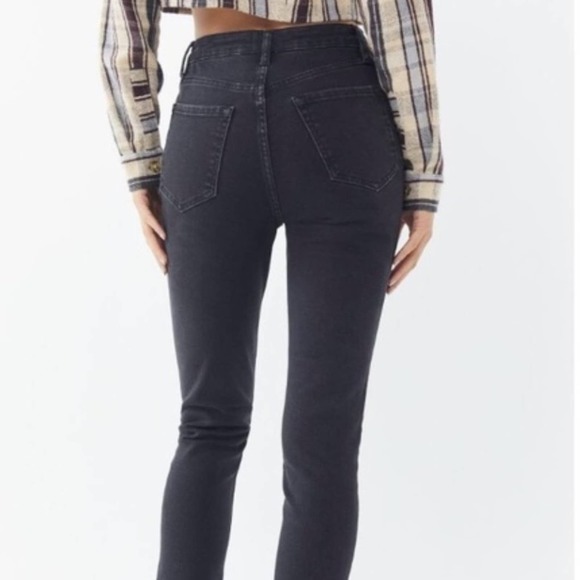 NEW WITH TAGS BDG High Rise Black Girlfriend Jean Button Fly - Picture 6 of 6